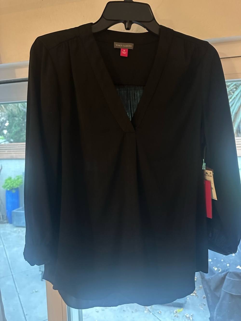 Vince Camuto Black V-Neck Sleeve Blouse